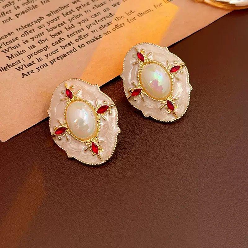 Vintage Pearl & Red Stud Royal Gold Oval Elegant Retro Jewelry Classic Statement Earrings
