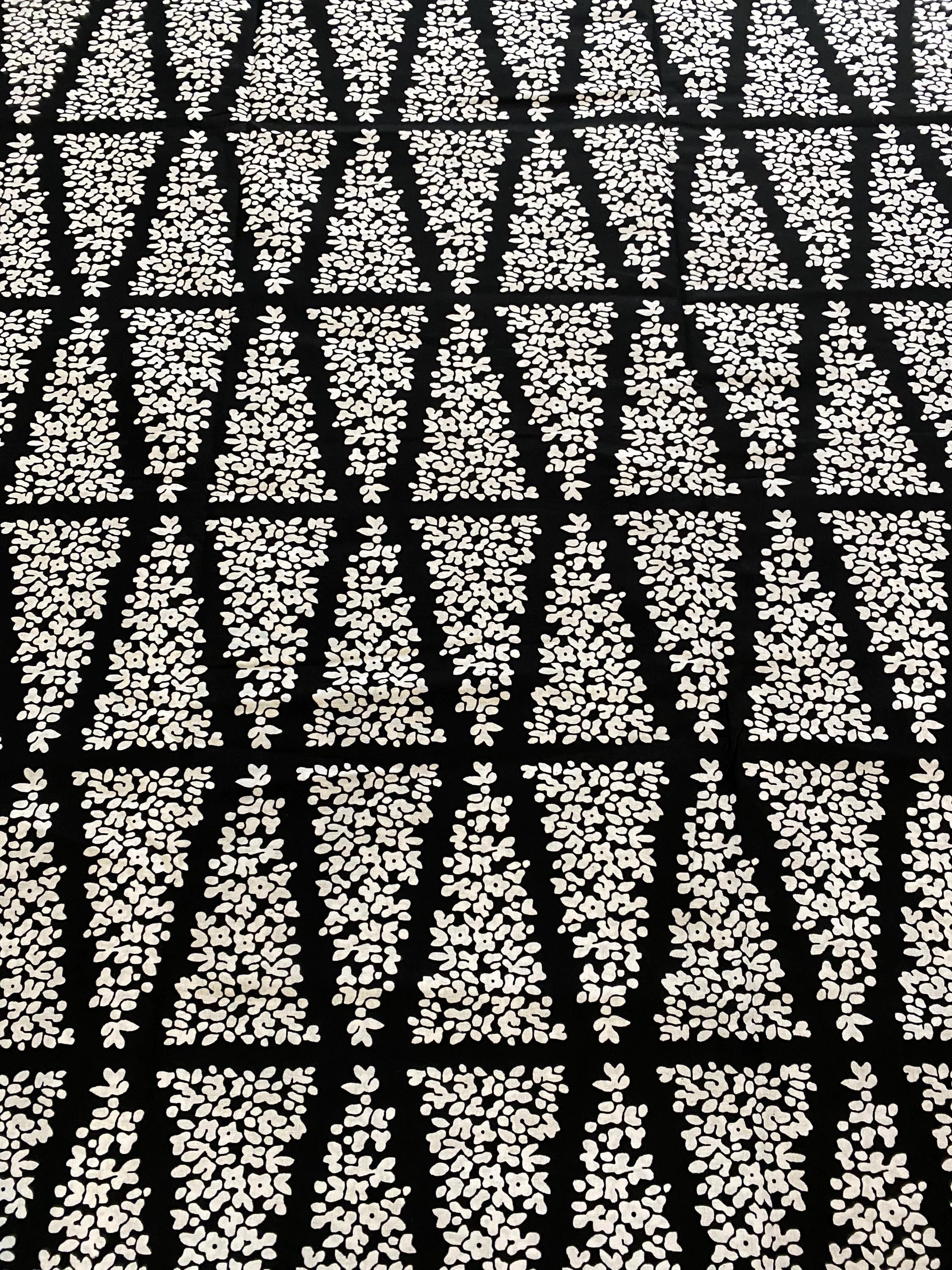 Black & White African Wax Print Fabric - Floral Ankara Cotton, 6 Yards